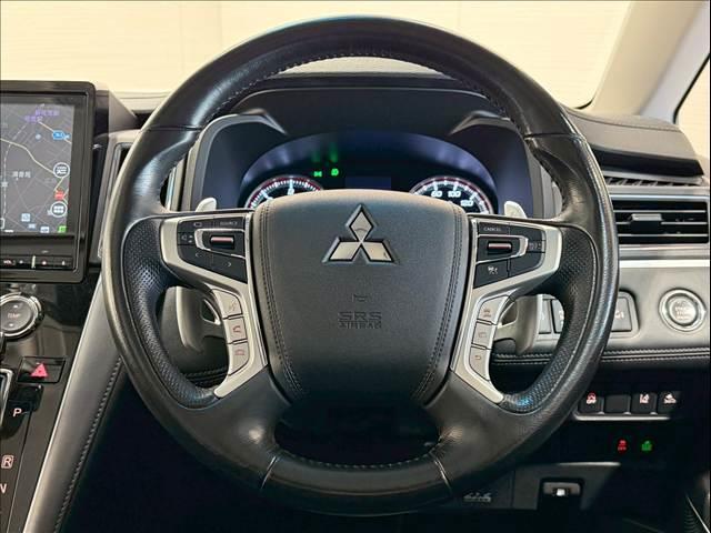 デリカD:5 P ワンオーナー 純正10型ナビ 全周囲カメラ 両側パワースライド パワーバックドア レーダークルーズ シートヒーター BSM パワーシート レーンキープ 衝突軽減 パドルシフト サイドステップ ETC(13枚目)