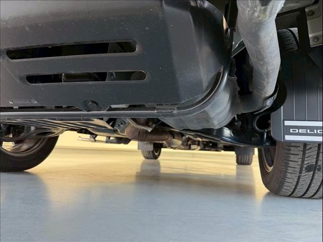 デリカD:5 P ワンオーナー 純正10型ナビ 全周囲カメラ 両側パワースライド パワーバックドア レーダークルーズ シートヒーター BSM パワーシート レーンキープ 衝突軽減 パドルシフト サイドステップ ETC(34枚目)