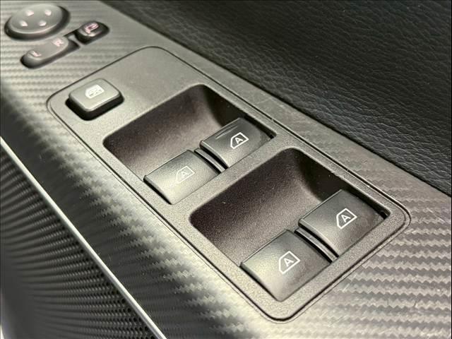 デリカD:5 P ワンオーナー 純正10型ナビ 全周囲カメラ 両側パワースライド パワーバックドア レーダークルーズ シートヒーター BSM パワーシート レーンキープ 衝突軽減 パドルシフト サイドステップ ETC(44枚目)