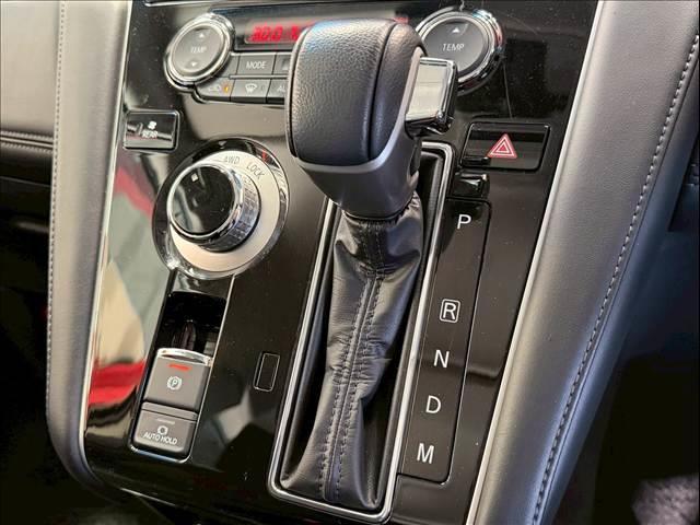 デリカD:5 P ワンオーナー 純正10型ナビ 全周囲カメラ 両側パワースライド パワーバックドア レーダークルーズ シートヒーター BSM パワーシート レーンキープ 衝突軽減 パドルシフト サイドステップ ETC(64枚目)