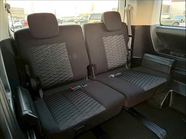 デリカD:5 G パワーパッケージ 両側パワースライド 電動サイドステップ パワーバックドア レーダークルーズ AC100V シートヒーター 衝突軽減 レーンキープ パドルシフト アイドリングストップ パワーシート ETC 純正18AW(9枚目)