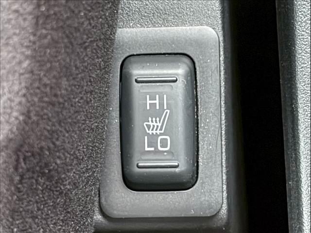 デリカD:5 G パワーパッケージ 両側パワースライド 電動サイドステップ パワーバックドア レーダークルーズ AC100V シートヒーター 衝突軽減 レーンキープ パドルシフト アイドリングストップ パワーシート ETC 純正18AW(16枚目)