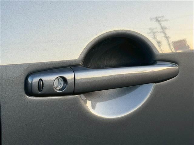 デリカD:5 G パワーパッケージ 両側パワースライド 電動サイドステップ パワーバックドア レーダークルーズ AC100V シートヒーター 衝突軽減 レーンキープ パドルシフト アイドリングストップ パワーシート ETC 純正18AW(23枚目)