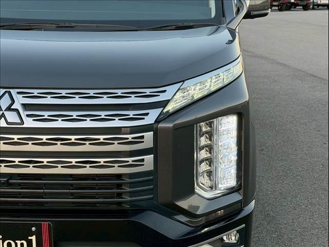 デリカD:5 G パワーパッケージ 両側パワースライド 電動サイドステップ パワーバックドア レーダークルーズ AC100V シートヒーター 衝突軽減 レーンキープ パドルシフト アイドリングストップ パワーシート ETC 純正18AW(26枚目)