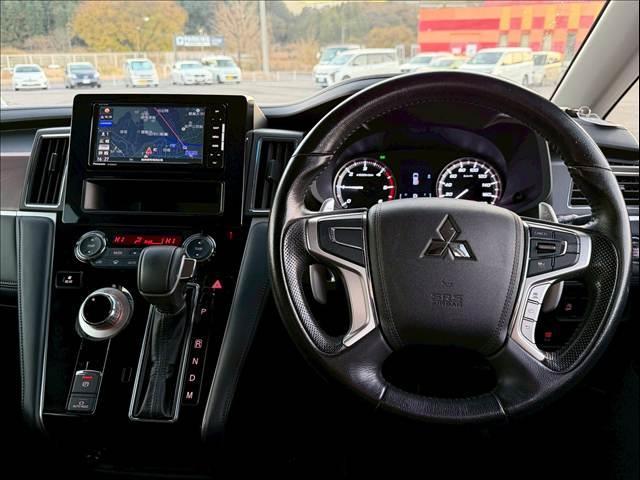 デリカD:5 G パワーパッケージ 両側パワースライド 電動サイドステップ パワーバックドア レーダークルーズ AC100V シートヒーター 衝突軽減 レーンキープ パドルシフト アイドリングストップ パワーシート ETC 純正18AW(41枚目)