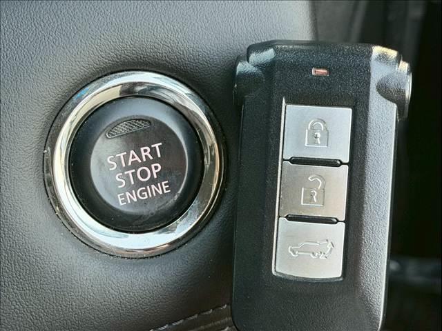 デリカD:5 G パワーパッケージ 両側パワースライド 電動サイドステップ パワーバックドア レーダークルーズ AC100V シートヒーター 衝突軽減 レーンキープ パドルシフト アイドリングストップ パワーシート ETC 純正18AW(45枚目)