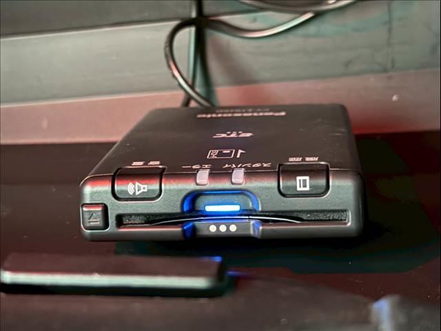 デリカD:5 G パワーパッケージ 両側パワースライド 電動サイドステップ パワーバックドア レーダークルーズ AC100V シートヒーター 衝突軽減 レーンキープ パドルシフト アイドリングストップ パワーシート ETC 純正18AW(59枚目)