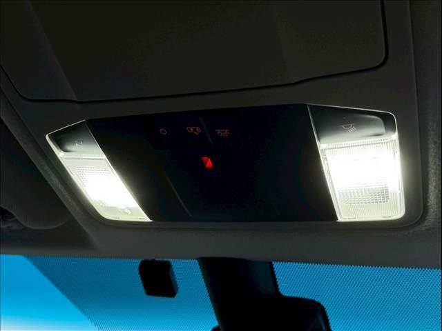 デリカD:5 G パワーパッケージ 両側パワースライド 電動サイドステップ パワーバックドア レーダークルーズ AC100V シートヒーター 衝突軽減 レーンキープ パドルシフト アイドリングストップ パワーシート ETC 純正18AW(60枚目)