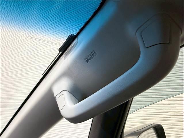 デリカD:5 G パワーパッケージ 両側パワースライド 電動サイドステップ パワーバックドア レーダークルーズ AC100V シートヒーター 衝突軽減 レーンキープ パドルシフト アイドリングストップ パワーシート ETC 純正18AW(62枚目)