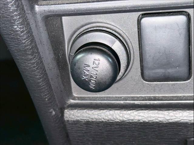 デリカD:5 G パワーパッケージ 両側パワースライド 電動サイドステップ パワーバックドア レーダークルーズ AC100V シートヒーター 衝突軽減 レーンキープ パドルシフト アイドリングストップ パワーシート ETC 純正18AW(78枚目)