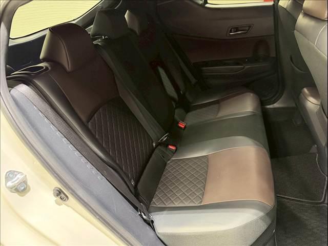 C-HR G モデリスタエアロ ハーフレザー BSM HDMI レーダークルーズコントロール シートヒーター コーナーセンサー LEDヘッド シーケンシャルウインカー 衝突軽減 レーンキープ オートマハイビーム(9枚目)