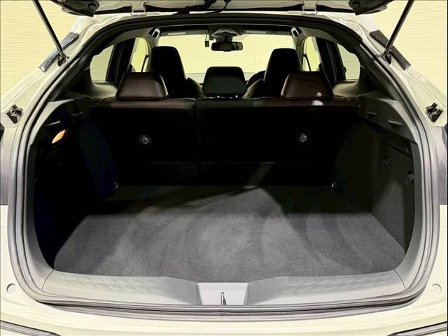 C-HR G モデリスタエアロ ハーフレザー BSM HDMI レーダークルーズコントロール シートヒーター コーナーセンサー LEDヘッド シーケンシャルウインカー 衝突軽減 レーンキープ オートマハイビーム(21枚目)