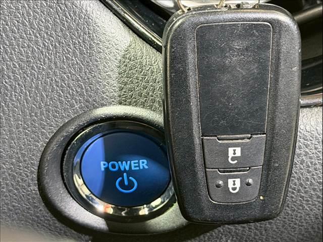 C-HR G モデリスタエアロ ハーフレザー BSM HDMI レーダークルーズコントロール シートヒーター コーナーセンサー LEDヘッド シーケンシャルウインカー 衝突軽減 レーンキープ オートマハイビーム(50枚目)