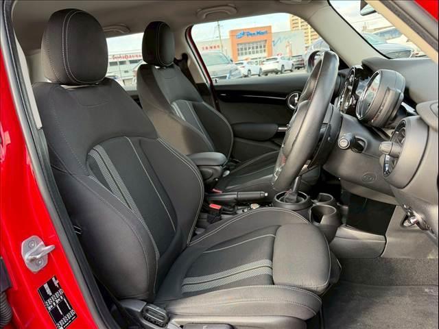 MINI クーパーSD アダプティブクルーズ 純正ナビ ミラーETC コンフォートアクセス パドルシフト ステアリングリモコン LED バックカメラ コーナーセンサー USBポート Bluetooth 純正17インチAW(8枚目)