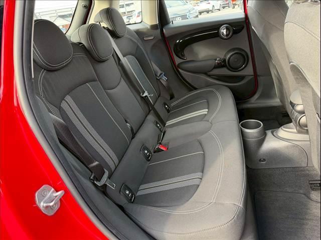 MINI クーパーSD アダプティブクルーズ 純正ナビ ミラーETC コンフォートアクセス パドルシフト ステアリングリモコン LED バックカメラ コーナーセンサー USBポート Bluetooth 純正17インチAW(9枚目)