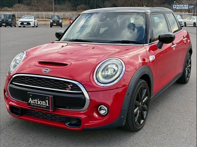 MINI クーパーSD アダプティブクルーズ 純正ナビ ミラーETC コンフォートアクセス パドルシフト ステアリングリモコン LED バックカメラ コーナーセンサー USBポート Bluetooth 純正17インチAW(40枚目)