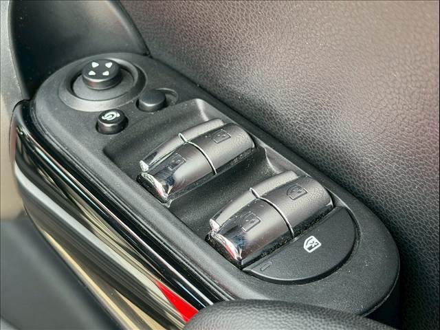 MINI クーパーSD アダプティブクルーズ 純正ナビ ミラーETC コンフォートアクセス パドルシフト ステアリングリモコン LED バックカメラ コーナーセンサー USBポート Bluetooth 純正17インチAW(48枚目)