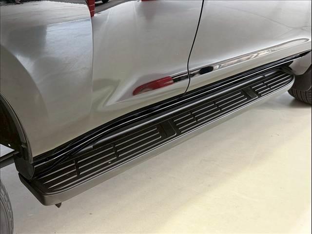 ランドクルーザープラド ＴＸ　Ｌパッケージ　黒革　サンルーフ　全周囲カメラ　ＢＳＭ　シートヒーター／クーラー　クリアランスソナー　レーダークルーズ　ＬＥＤ　ルーフレール　オートハイビーム　パワーシート　ＵＳＢポート　ＥＴＣ　純正１９インチＡＷ（26枚目）