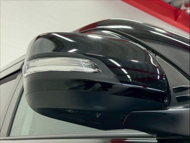 ランドクルーザープラド ＴＸ　Ｌパッケージ　黒革　サンルーフ　全周囲カメラ　ＢＳＭ　シートヒーター／クーラー　クリアランスソナー　レーダークルーズ　ＬＥＤ　ルーフレール　オートハイビーム　パワーシート　ＵＳＢポート　ＥＴＣ　純正１９インチＡＷ（27枚目）