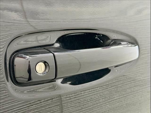 ランドクルーザープラド ＴＸ　Ｌパッケージ　黒革　サンルーフ　全周囲カメラ　ＢＳＭ　シートヒーター／クーラー　クリアランスソナー　レーダークルーズ　ＬＥＤ　ルーフレール　オートハイビーム　パワーシート　ＵＳＢポート　ＥＴＣ　純正１９インチＡＷ（28枚目）