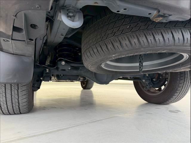 ランドクルーザープラド ＴＸ　Ｌパッケージ　黒革　サンルーフ　全周囲カメラ　ＢＳＭ　シートヒーター／クーラー　クリアランスソナー　レーダークルーズ　ＬＥＤ　ルーフレール　オートハイビーム　パワーシート　ＵＳＢポート　ＥＴＣ　純正１９インチＡＷ（30枚目）