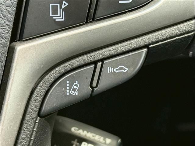 ランドクルーザープラド ＴＸ　Ｌパッケージ　黒革　サンルーフ　全周囲カメラ　ＢＳＭ　シートヒーター／クーラー　クリアランスソナー　レーダークルーズ　ＬＥＤ　ルーフレール　オートハイビーム　パワーシート　ＵＳＢポート　ＥＴＣ　純正１９インチＡＷ（56枚目）