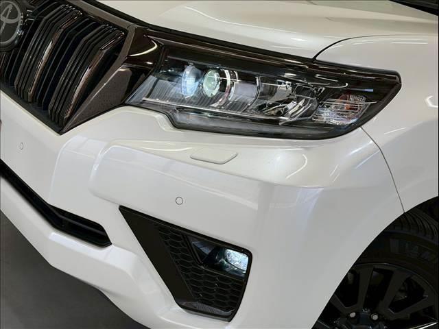 ランドクルーザープラド ＴＸ　Ｌパッケージ・ブラックエディション　黒革　全周囲カメラ　純正ナビ　ＢＳＭ　レーダークルーズ　クリアランスソナー　シートヒーター／クーラー　パワーシート　センターデフロック　ＬＥＤ　ＥＴＣ　ＵＳＢポート　ルーフレール　純正１８インチＡＷ（10枚目）