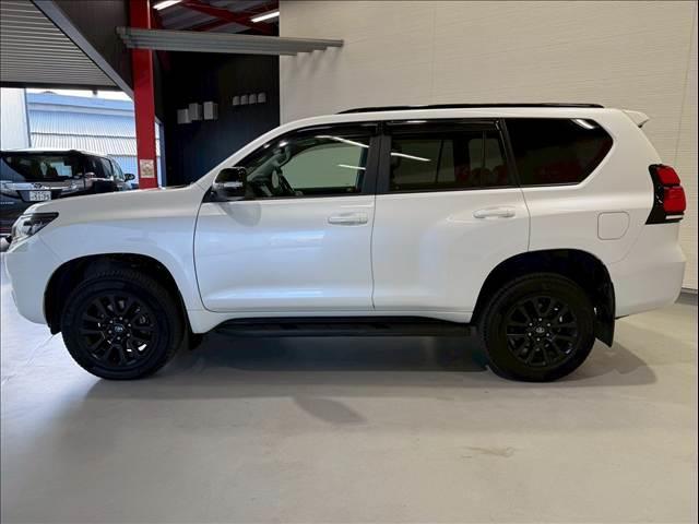 ランドクルーザープラド ＴＸ　Ｌパッケージ・ブラックエディション　黒革　全周囲カメラ　純正ナビ　ＢＳＭ　レーダークルーズ　クリアランスソナー　シートヒーター／クーラー　パワーシート　センターデフロック　ＬＥＤ　ＥＴＣ　ＵＳＢポート　ルーフレール　純正１８インチＡＷ（40枚目）