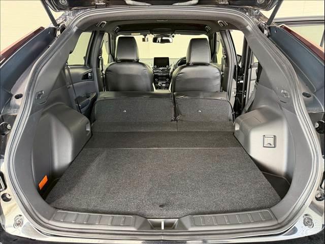 エクリプスクロスＰＨＥＶ Ｐ　全周囲カメラ　レーダークルーズ　ＡＣ１５００Ｗ　シートヒーター　ステアリングヒーター　コーナーセンサー　ドライブモード　電動パーキングブレーキ　オートホールド機能　ＬＥＤヘッドライト　パドルシフト（20枚目）