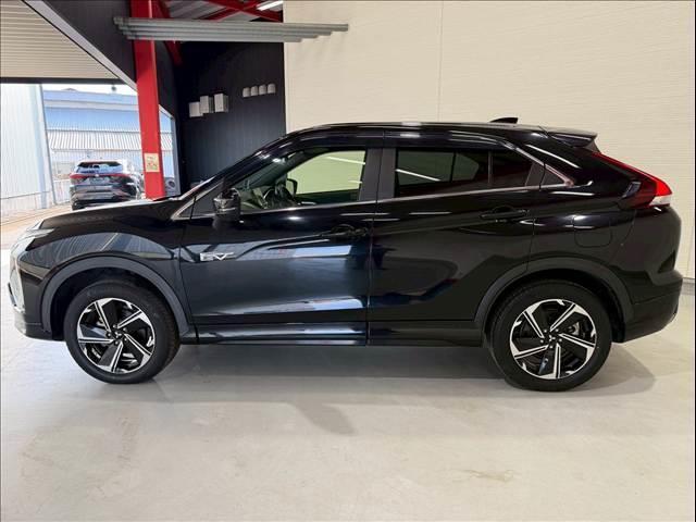 エクリプスクロスＰＨＥＶ Ｐ　全周囲カメラ　レーダークルーズ　ＡＣ１５００Ｗ　シートヒーター　ステアリングヒーター　コーナーセンサー　ドライブモード　電動パーキングブレーキ　オートホールド機能　ＬＥＤヘッドライト　パドルシフト（30枚目）