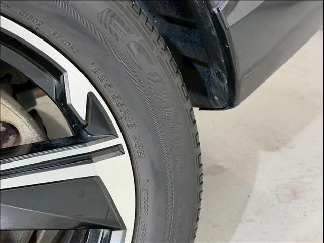 エクリプスクロスＰＨＥＶ Ｐ　全周囲カメラ　レーダークルーズ　ＡＣ１５００Ｗ　シートヒーター　ステアリングヒーター　コーナーセンサー　ドライブモード　電動パーキングブレーキ　オートホールド機能　ＬＥＤヘッドライト　パドルシフト（37枚目）