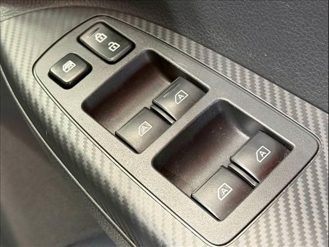 エクリプスクロスＰＨＥＶ Ｐ　全周囲カメラ　レーダークルーズ　ＡＣ１５００Ｗ　シートヒーター　ステアリングヒーター　コーナーセンサー　ドライブモード　電動パーキングブレーキ　オートホールド機能　ＬＥＤヘッドライト　パドルシフト（43枚目）