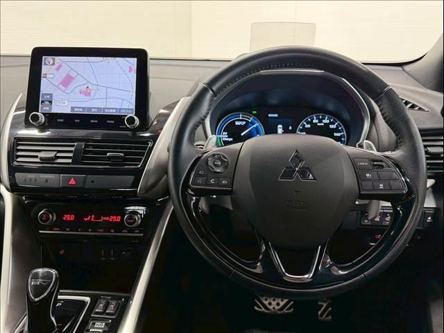 エクリプスクロスＰＨＥＶ Ｐ　全周囲カメラ　レーダークルーズ　ＡＣ１５００Ｗ　シートヒーター　ステアリングヒーター　コーナーセンサー　ドライブモード　電動パーキングブレーキ　オートホールド機能　ＬＥＤヘッドライト　パドルシフト（44枚目）