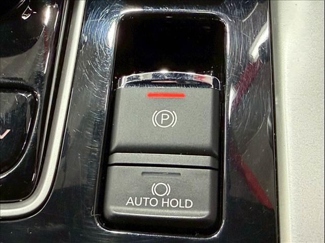 エクリプスクロスＰＨＥＶ Ｐ　全周囲カメラ　レーダークルーズ　ＡＣ１５００Ｗ　シートヒーター　ステアリングヒーター　コーナーセンサー　ドライブモード　電動パーキングブレーキ　オートホールド機能　ＬＥＤヘッドライト　パドルシフト（58枚目）