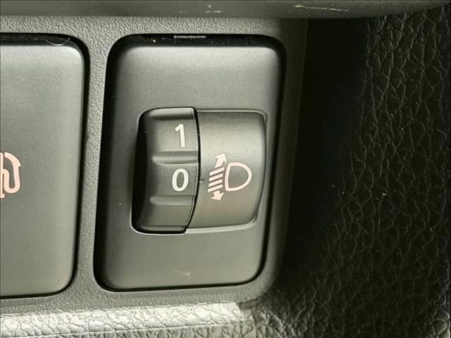 エクリプスクロスＰＨＥＶ Ｐ　全周囲カメラ　レーダークルーズ　ＡＣ１５００Ｗ　シートヒーター　ステアリングヒーター　コーナーセンサー　ドライブモード　電動パーキングブレーキ　オートホールド機能　ＬＥＤヘッドライト　パドルシフト（74枚目）