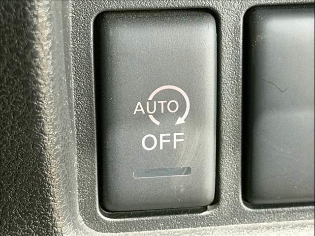 ジューク １５ＲＸ　純正ナビ　バックカメラ　ＥＴＣ　フォグランプ　アイドリングストップ　ドライブモード　純正１６インチアルミ　プッシュスタートボタン　横滑り防止機能　電動格納ミラー　オートライト　ハンズフリー　ＡＵＸ（7枚目）