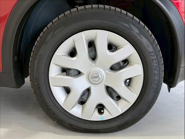 ジューク １５ＲＸ　純正ナビ　バックカメラ　ＥＴＣ　フォグランプ　アイドリングストップ　ドライブモード　純正１６インチアルミ　プッシュスタートボタン　横滑り防止機能　電動格納ミラー　オートライト　ハンズフリー　ＡＵＸ（28枚目）