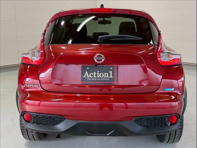 ジューク １５ＲＸ　純正ナビ　バックカメラ　ＥＴＣ　フォグランプ　アイドリングストップ　ドライブモード　純正１６インチアルミ　プッシュスタートボタン　横滑り防止機能　電動格納ミラー　オートライト　ハンズフリー　ＡＵＸ（42枚目）