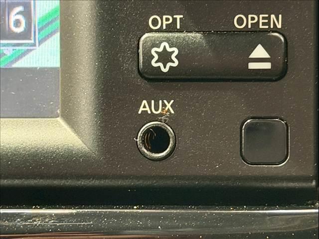 ジューク １５ＲＸ　純正ナビ　バックカメラ　ＥＴＣ　フォグランプ　アイドリングストップ　ドライブモード　純正１６インチアルミ　プッシュスタートボタン　横滑り防止機能　電動格納ミラー　オートライト　ハンズフリー　ＡＵＸ（58枚目）