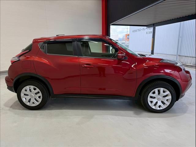 ジューク １５ＲＸ　純正ナビ　バックカメラ　ＥＴＣ　フォグランプ　アイドリングストップ　ドライブモード　純正１６インチアルミ　プッシュスタートボタン　横滑り防止機能　電動格納ミラー　オートライト　ハンズフリー　ＡＵＸ（72枚目）