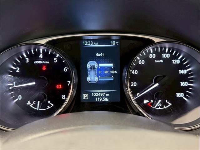 エクストレイル ２０Ｘ　純正ナビ　バックカメラ　シートヒーター　４ＷＤモードスイッチ　ダウンヒルアシスト　フルセグＴＶ　オートエアコン　アイドリングストップ　オートライト　ＩＳＯＦＩＸ　プッシュスタートボタン　ＥＴＣ（47枚目）