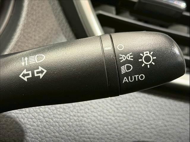 エクストレイル ２０Ｘ　純正ナビ　バックカメラ　シートヒーター　４ＷＤモードスイッチ　ダウンヒルアシスト　フルセグＴＶ　オートエアコン　アイドリングストップ　オートライト　ＩＳＯＦＩＸ　プッシュスタートボタン　ＥＴＣ（52枚目）