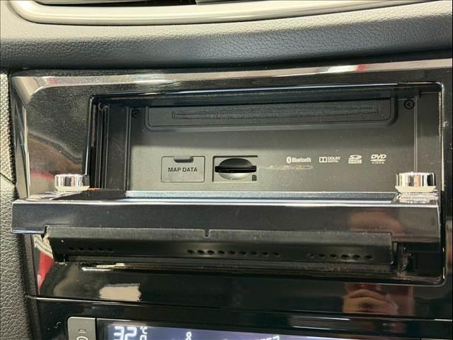 エクストレイル ２０Ｘ　純正ナビ　バックカメラ　シートヒーター　４ＷＤモードスイッチ　ダウンヒルアシスト　フルセグＴＶ　オートエアコン　アイドリングストップ　オートライト　ＩＳＯＦＩＸ　プッシュスタートボタン　ＥＴＣ（58枚目）