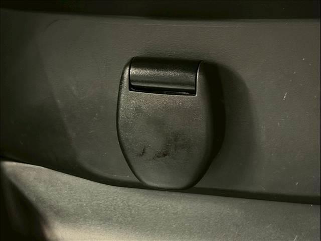 エクストレイル ２０Ｘ　純正ナビ　バックカメラ　シートヒーター　４ＷＤモードスイッチ　ダウンヒルアシスト　フルセグＴＶ　オートエアコン　アイドリングストップ　オートライト　ＩＳＯＦＩＸ　プッシュスタートボタン　ＥＴＣ（60枚目）