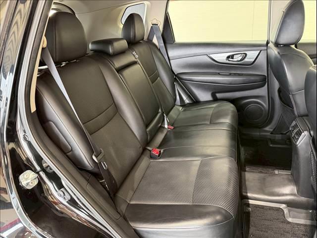 エクストレイル ２０Ｘ　純正ナビ　バックカメラ　シートヒーター　４ＷＤモードスイッチ　ダウンヒルアシスト　フルセグＴＶ　オートエアコン　アイドリングストップ　オートライト　ＩＳＯＦＩＸ　プッシュスタートボタン　ＥＴＣ（80枚目）