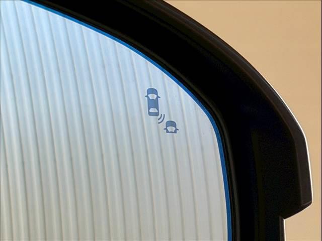 ヴェゼル ｅ：ＨＥＶ　Ｚ　ハーフレザー　パワーバックドア　ＢＳＭ　ホンダコネクトディスプレイ　レーダークルーズ　シートヒーター　ステアリングヒーター　コーナーセンサー　パドルシフト　ＥＴＣ　バックカメラ　純正１８インチＡＷ（7枚目）