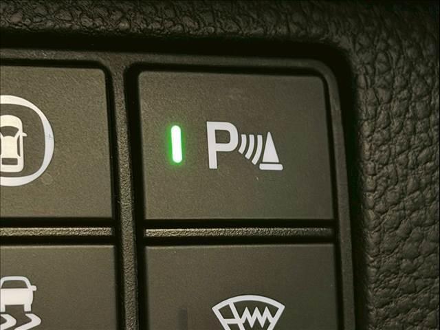 ヴェゼル ｅ：ＨＥＶ　Ｚ　ハーフレザー　パワーバックドア　ＢＳＭ　ホンダコネクトディスプレイ　レーダークルーズ　シートヒーター　ステアリングヒーター　コーナーセンサー　パドルシフト　ＥＴＣ　バックカメラ　純正１８インチＡＷ（16枚目）