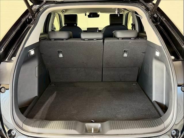 ヴェゼル ｅ：ＨＥＶ　Ｚ　ハーフレザー　パワーバックドア　ＢＳＭ　ホンダコネクトディスプレイ　レーダークルーズ　シートヒーター　ステアリングヒーター　コーナーセンサー　パドルシフト　ＥＴＣ　バックカメラ　純正１８インチＡＷ（21枚目）