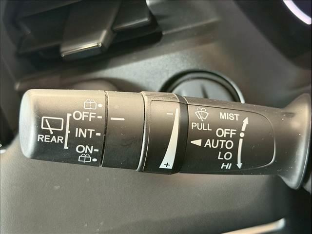 ヴェゼル ｅ：ＨＥＶ　Ｚ　ハーフレザー　パワーバックドア　ＢＳＭ　ホンダコネクトディスプレイ　レーダークルーズ　シートヒーター　ステアリングヒーター　コーナーセンサー　パドルシフト　ＥＴＣ　バックカメラ　純正１８インチＡＷ（48枚目）