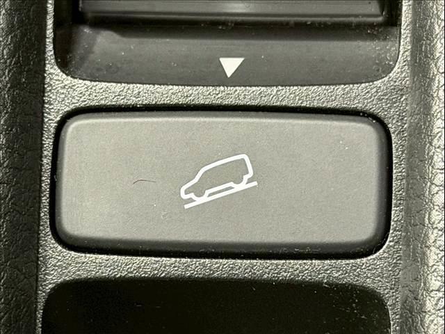 ヴェゼル ｅ：ＨＥＶ　Ｚ　ハーフレザー　パワーバックドア　ＢＳＭ　ホンダコネクトディスプレイ　レーダークルーズ　シートヒーター　ステアリングヒーター　コーナーセンサー　パドルシフト　ＥＴＣ　バックカメラ　純正１８インチＡＷ（58枚目）